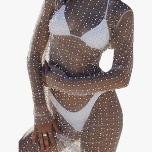 Bought on Amazon for maternity photos, worn 1x